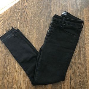 Abercrombie &Fitch black distressed skinny jeans